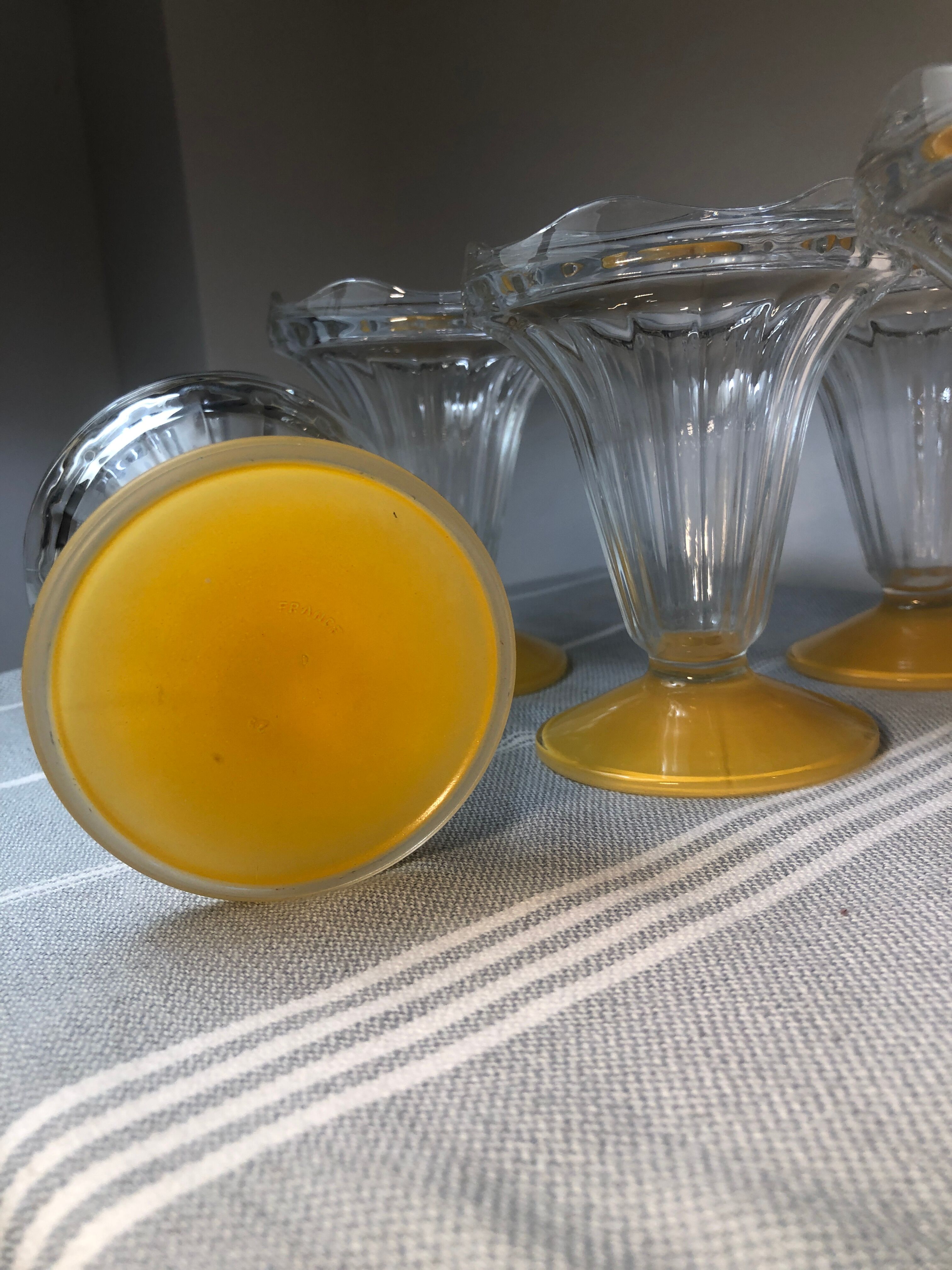 Set of 5 frosted yellow vintage ice cups