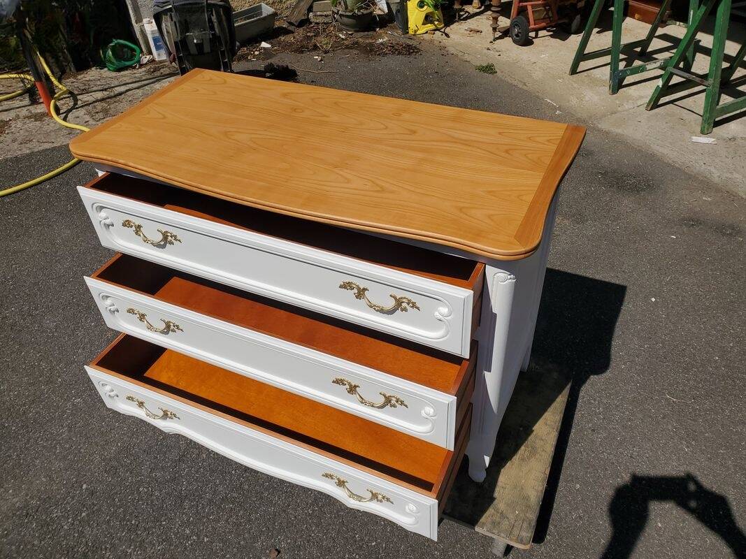 Antique chest of drawers