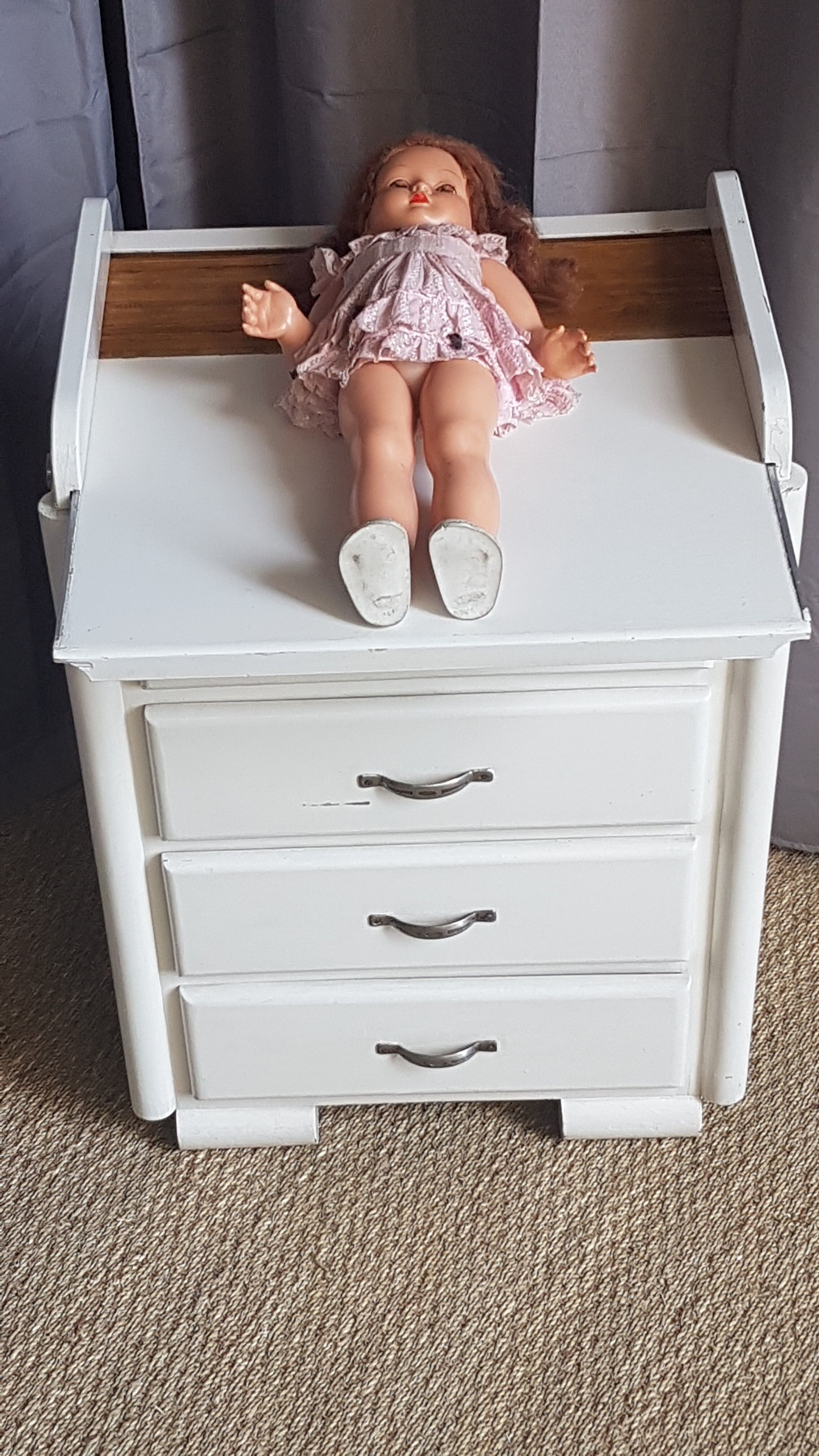 Vintage dresser