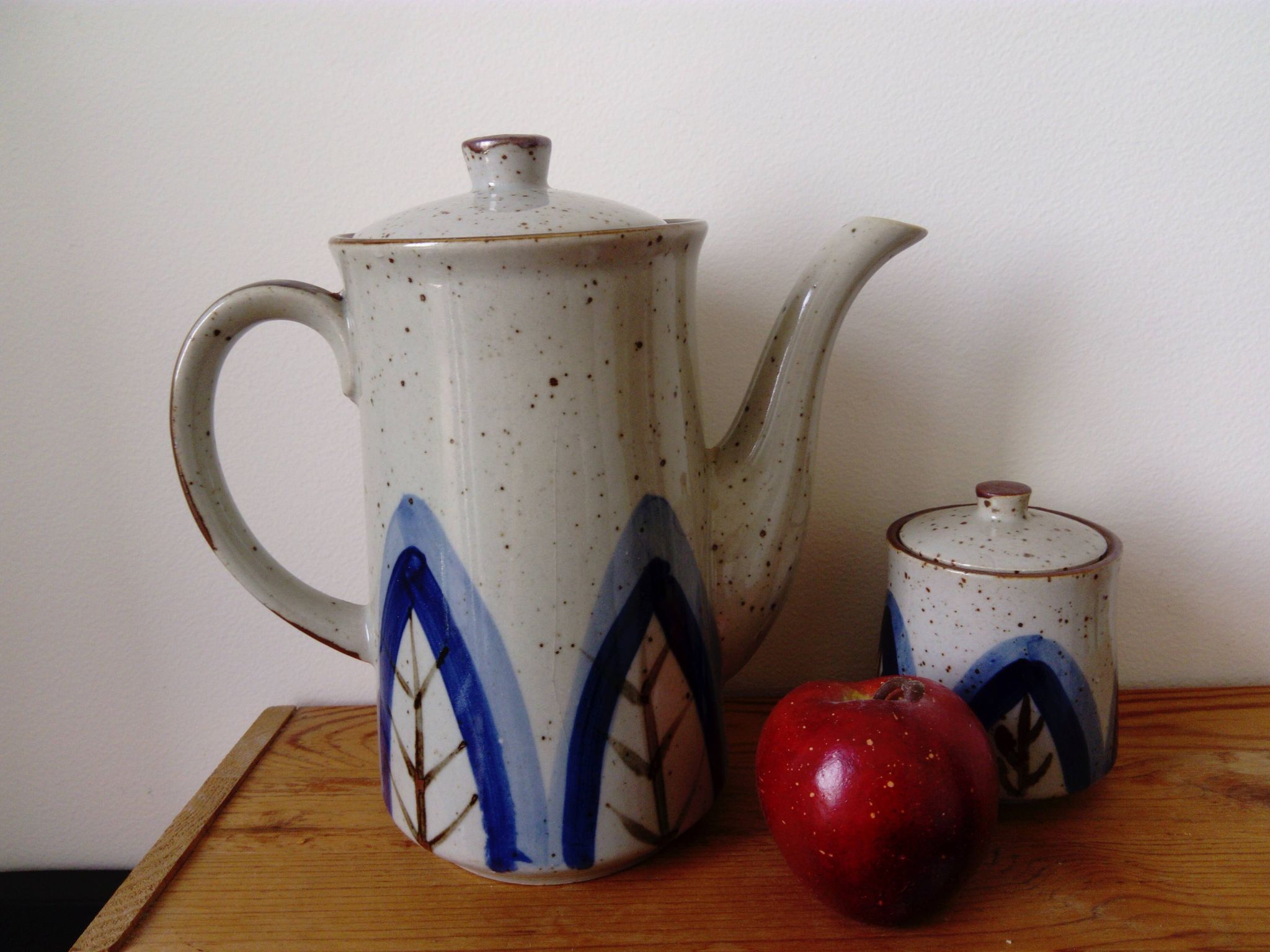 Cafetière et sucrier vintage