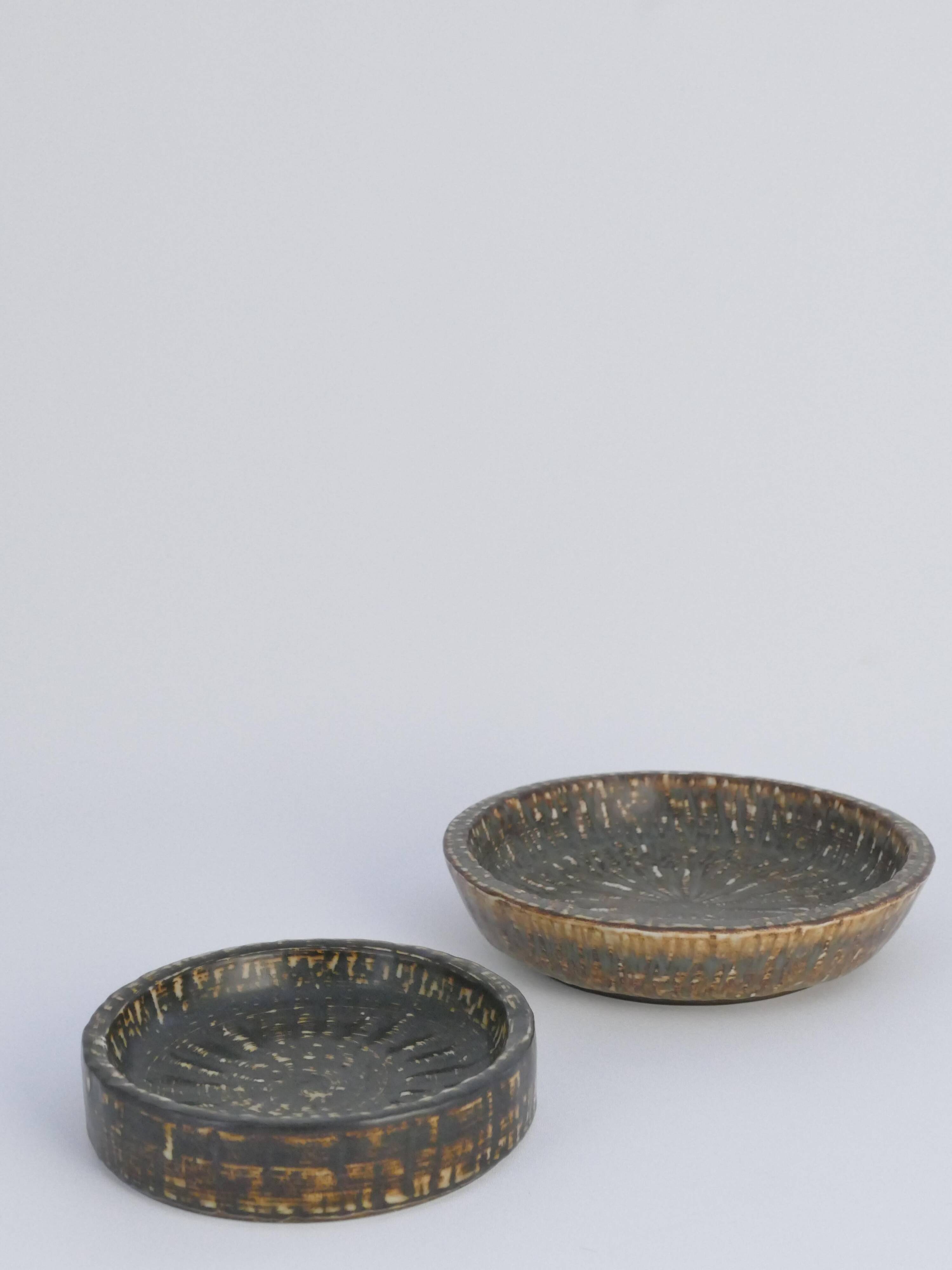 Mid-Century Modern Brown Stoneware Rubus Bowl by Gunnar Nylund for Rörstrand