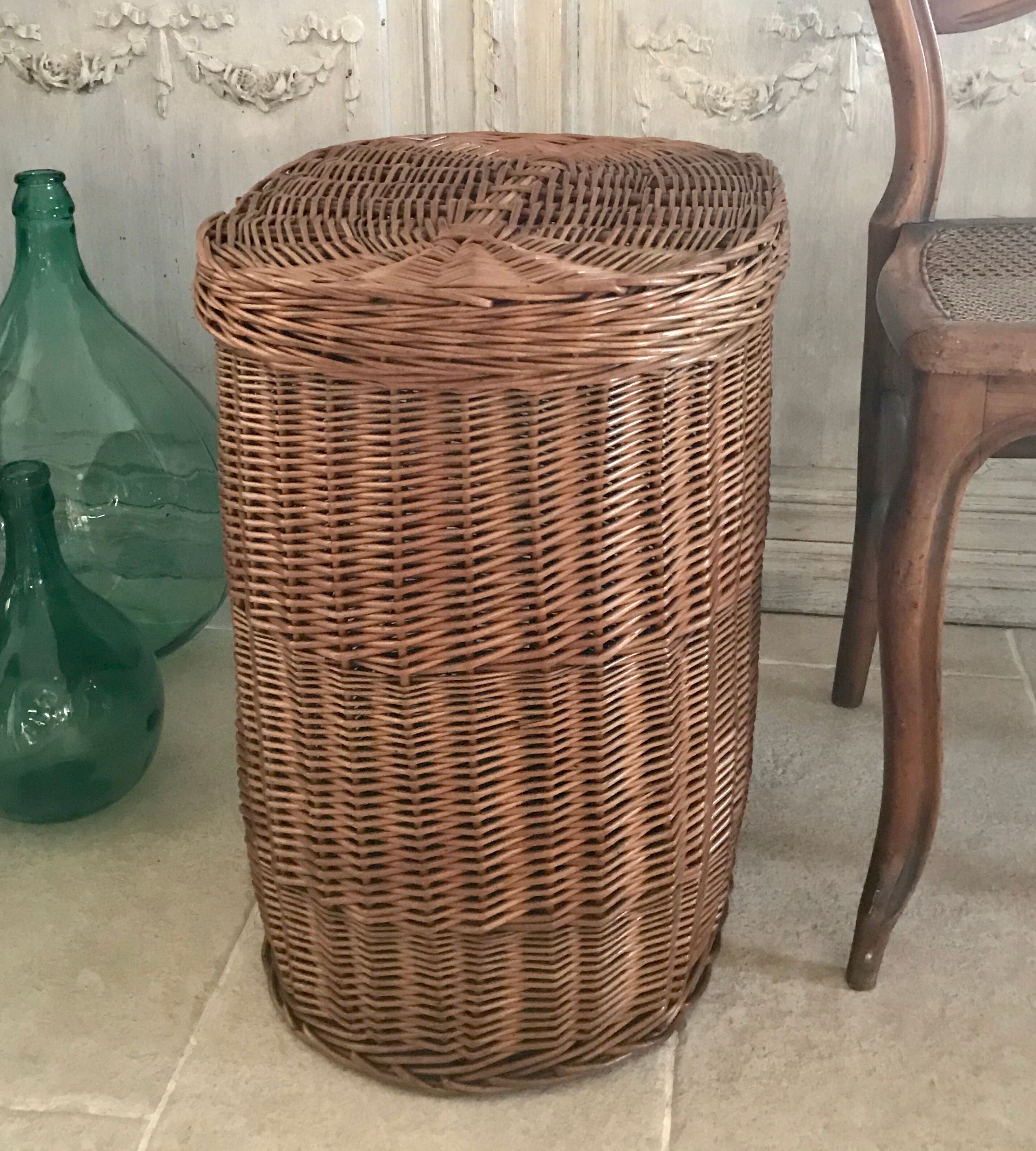 Wicker laundry basket