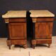 Paire de tables de chevet italiennes du 20e siècle avec plateau en marbre.