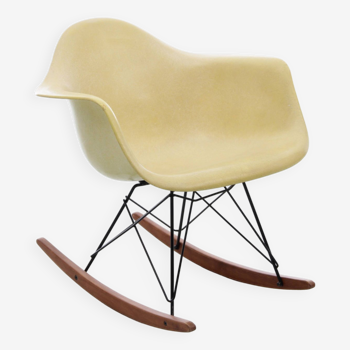 RAR Rocking Chair Eames pale yellow original and vintage - Herman Miller