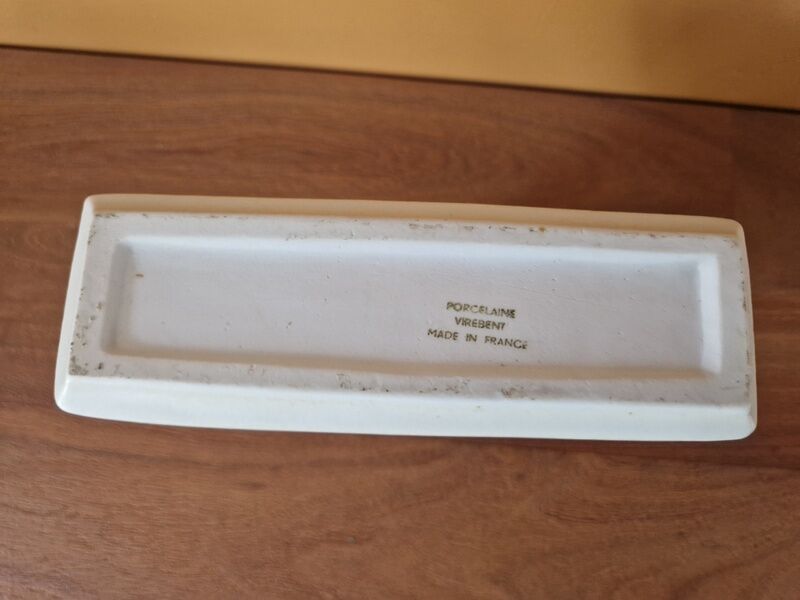 Vase en porcelaine en forme de pyramide Virebent