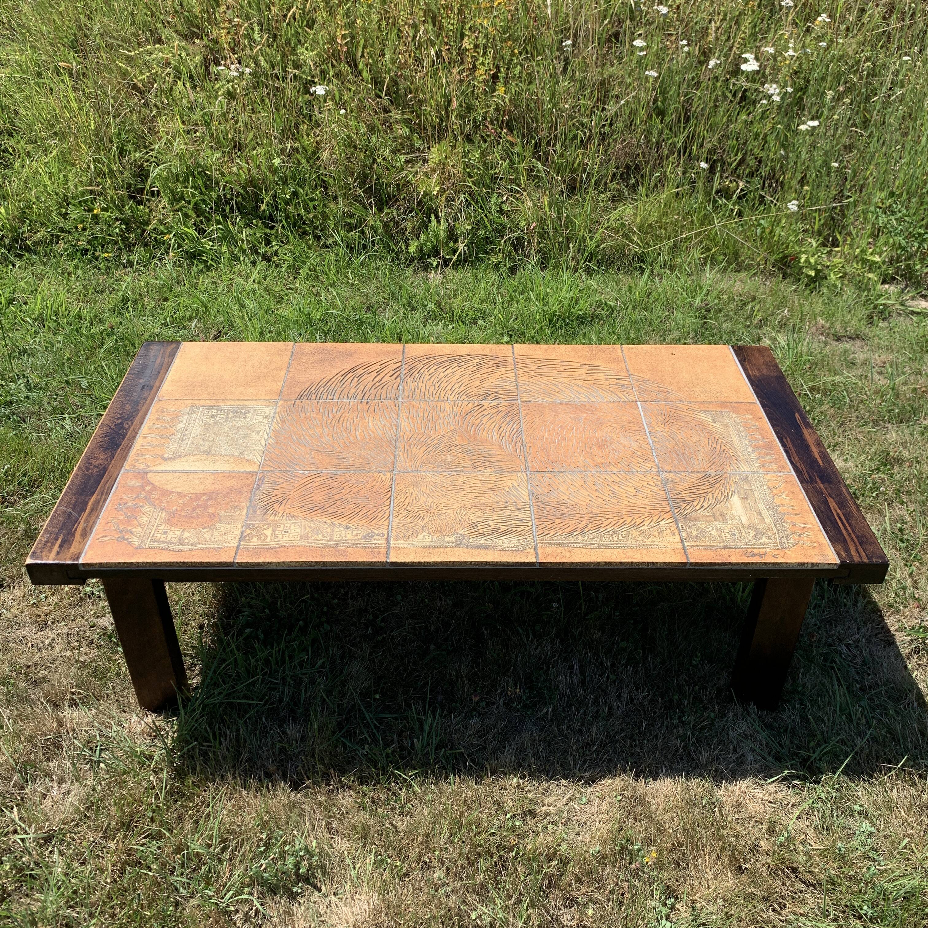Capron ceramic coffee table the sleeping cat