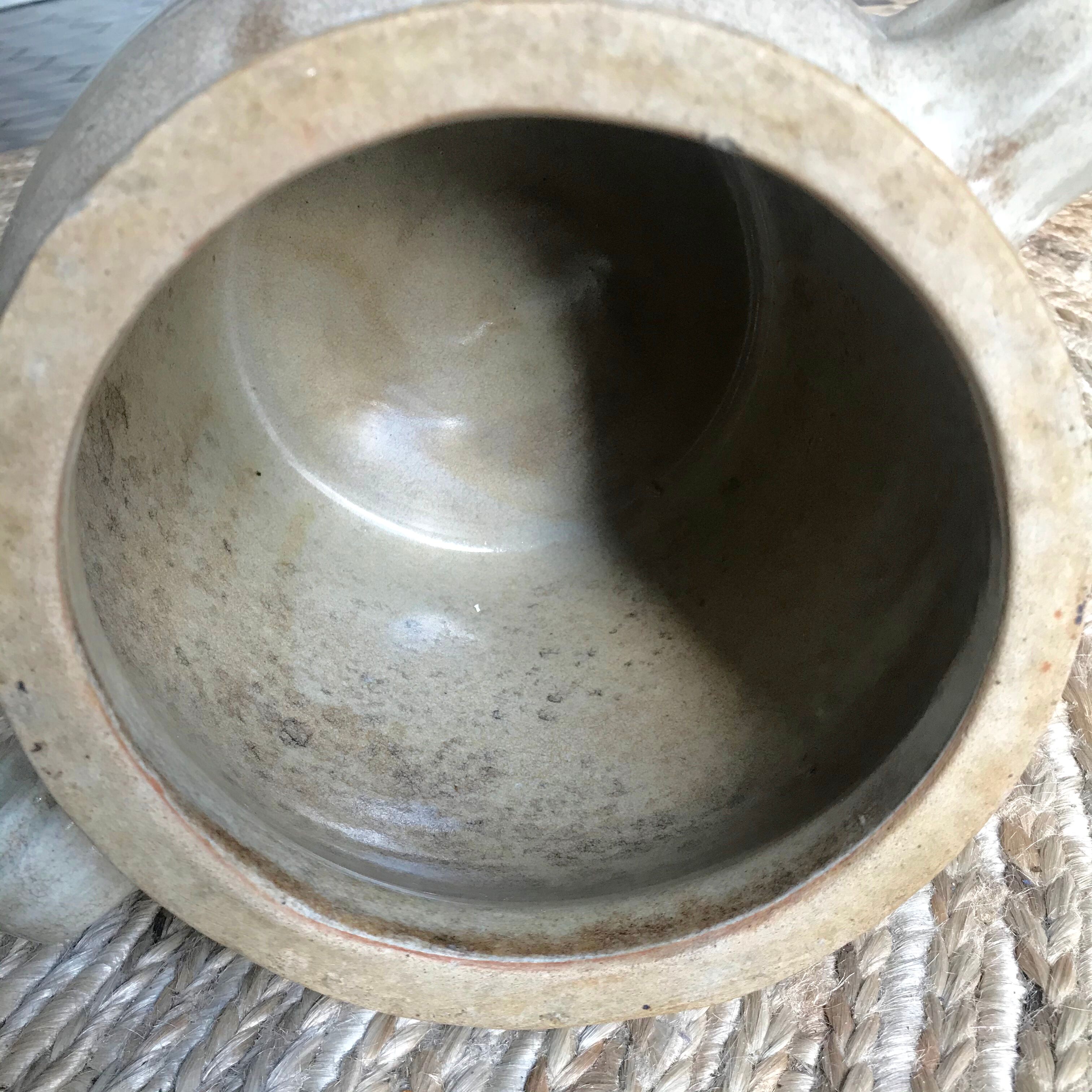 Eard sandstone pot