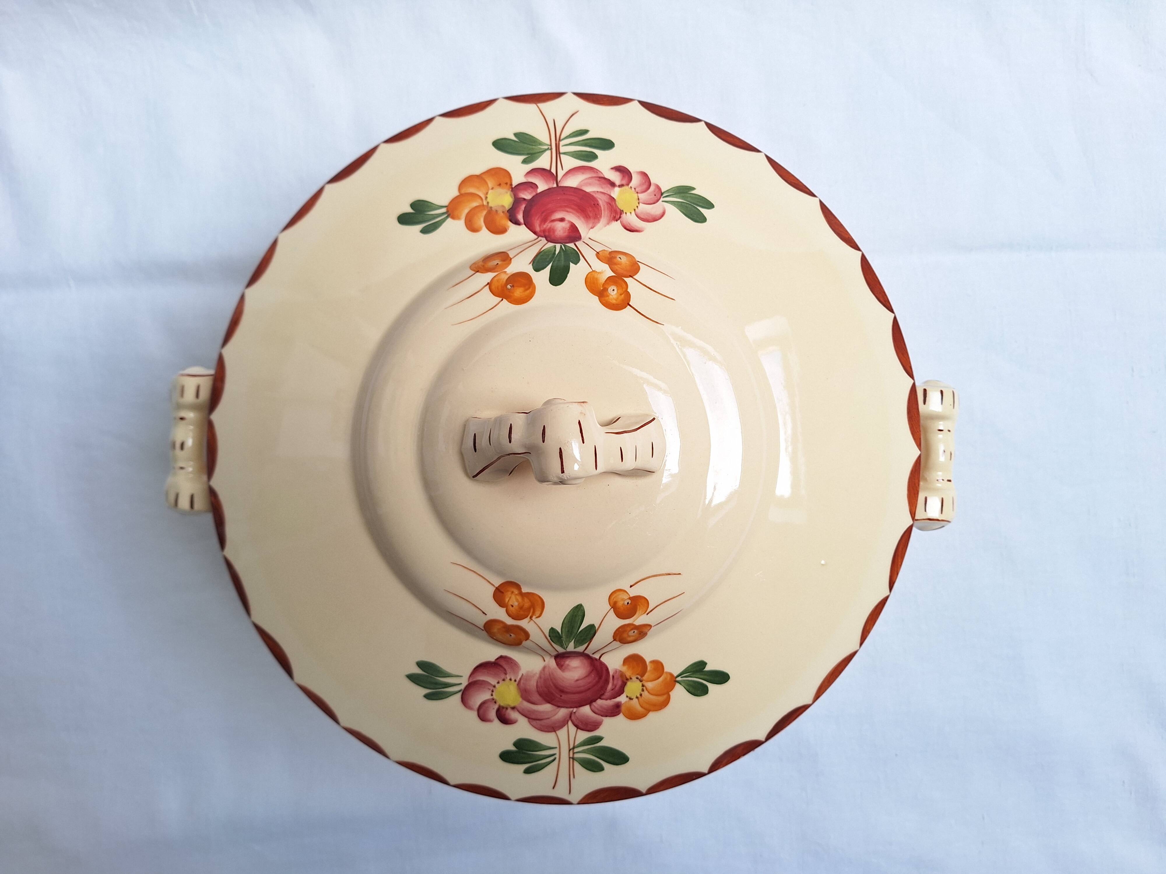 Longchamp Agen model soup tureen