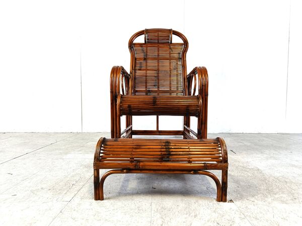 Chaise de jardin, chaise longue en rotin et bambou, années 1950