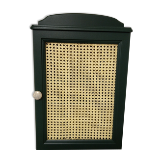 Pharmacy cabinet