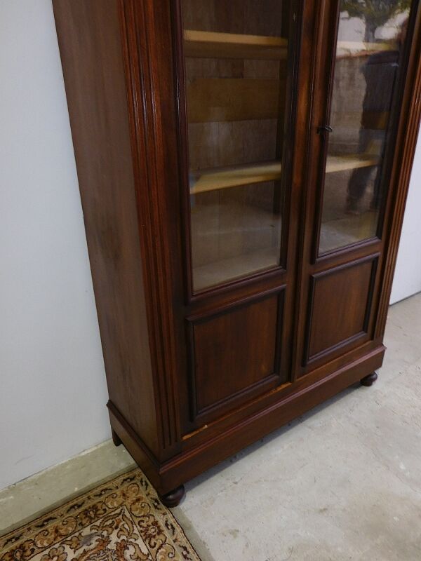 Library 2 walnut doors of the nineteenth century