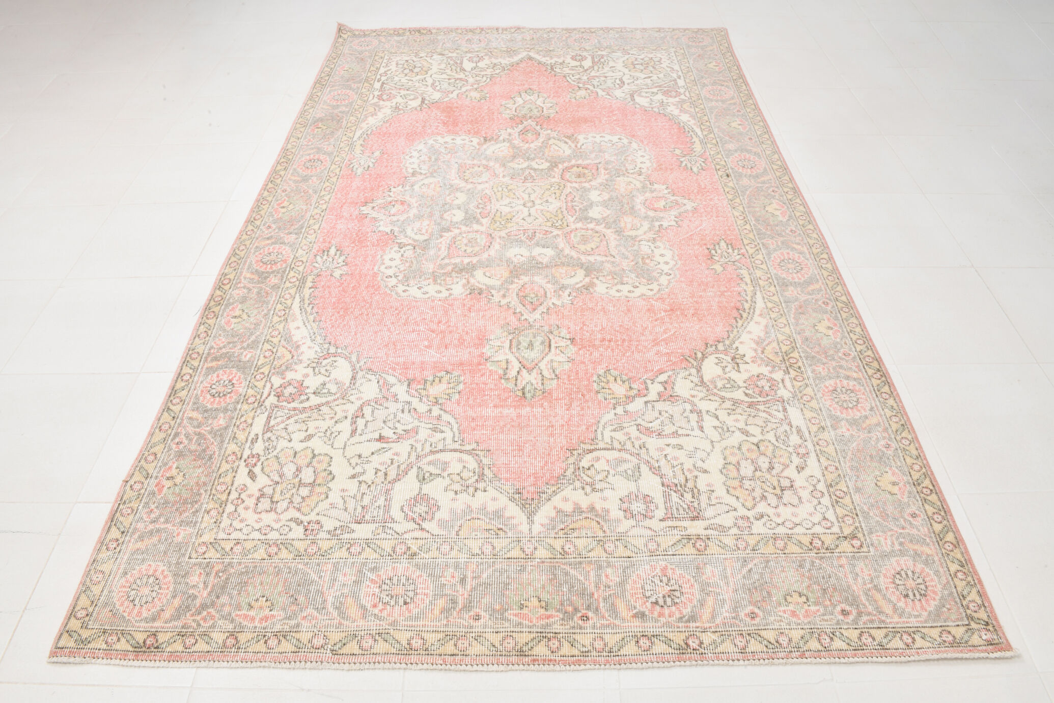 6x10 Pale Red Persian Rug, 189x304Cm