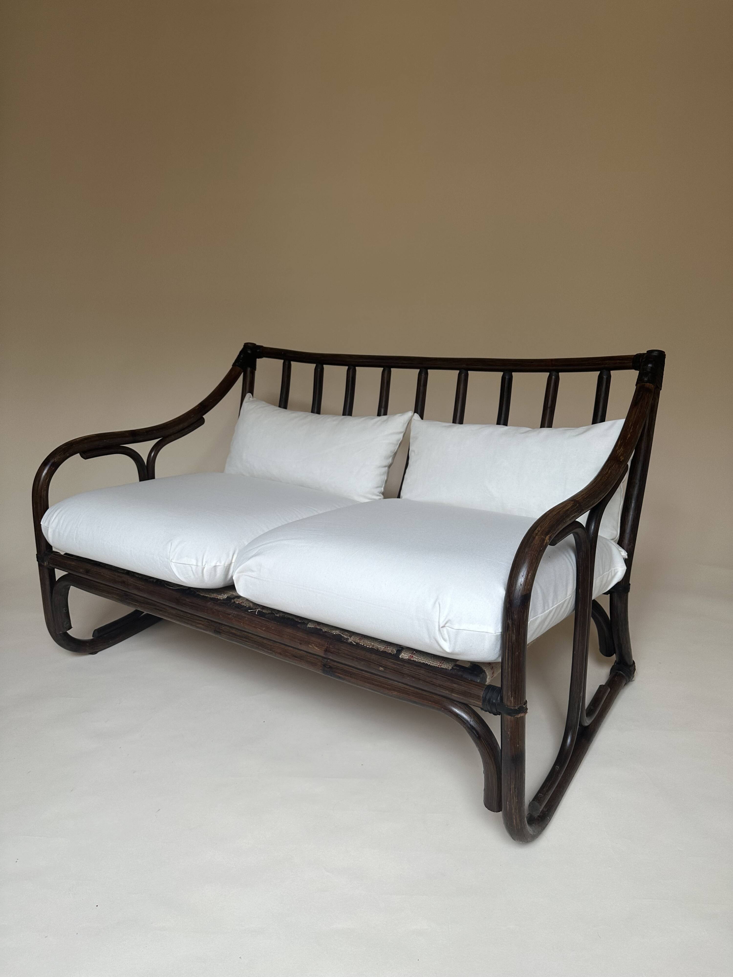 Two-seater rattan bench