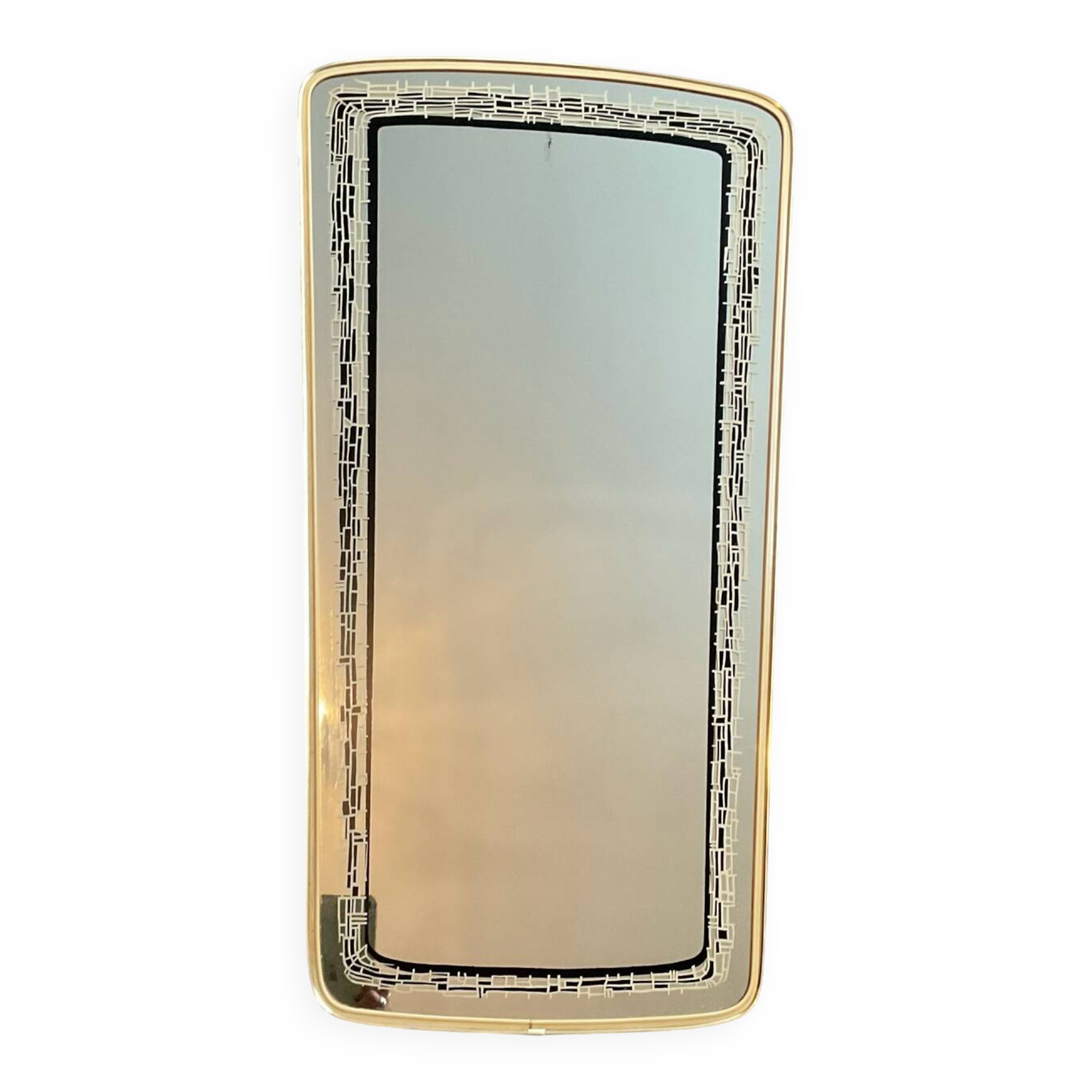 Asymmetrical free-form mirror from the 1970s