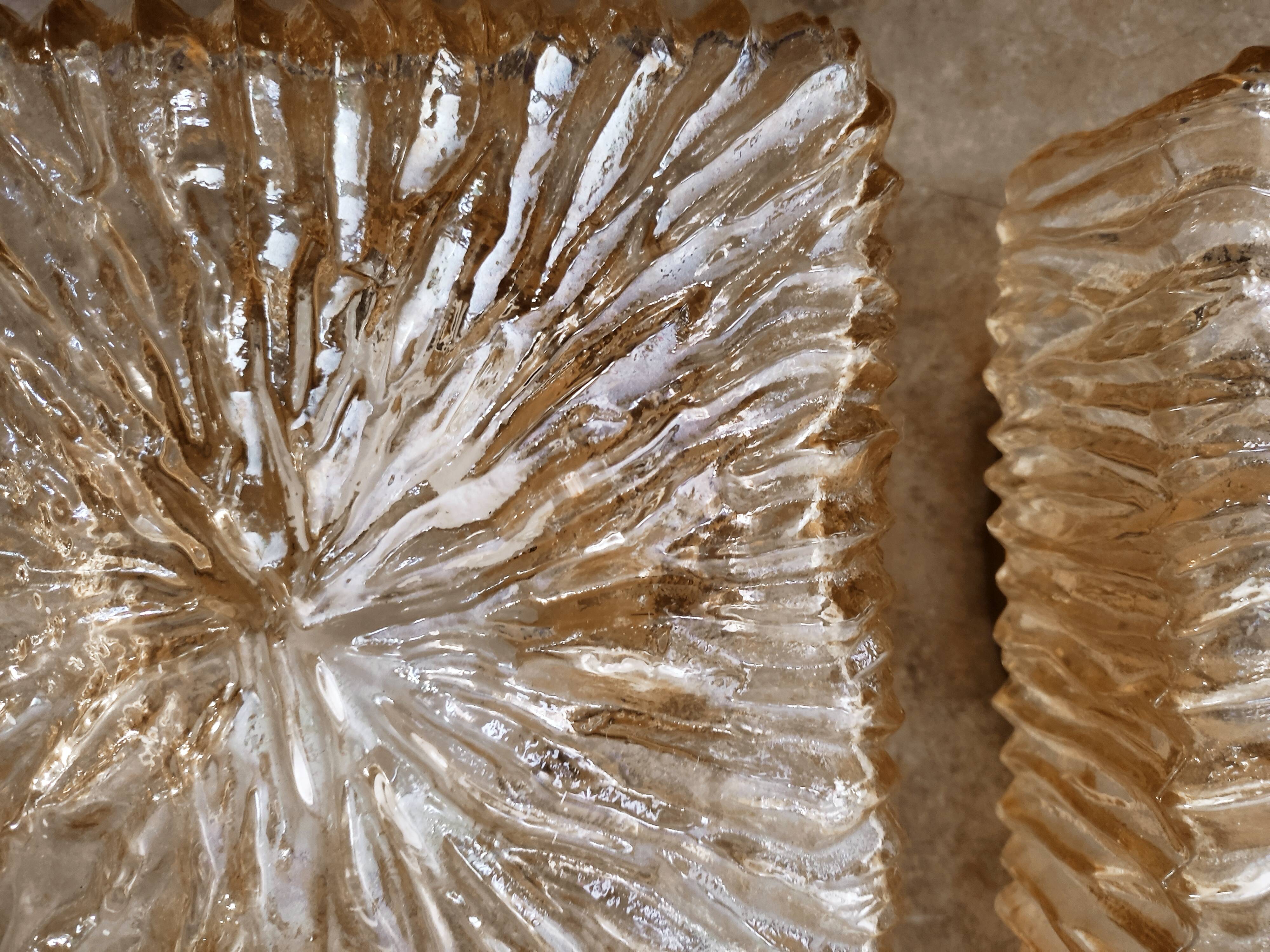 Ceiling lamp in iridescent glass