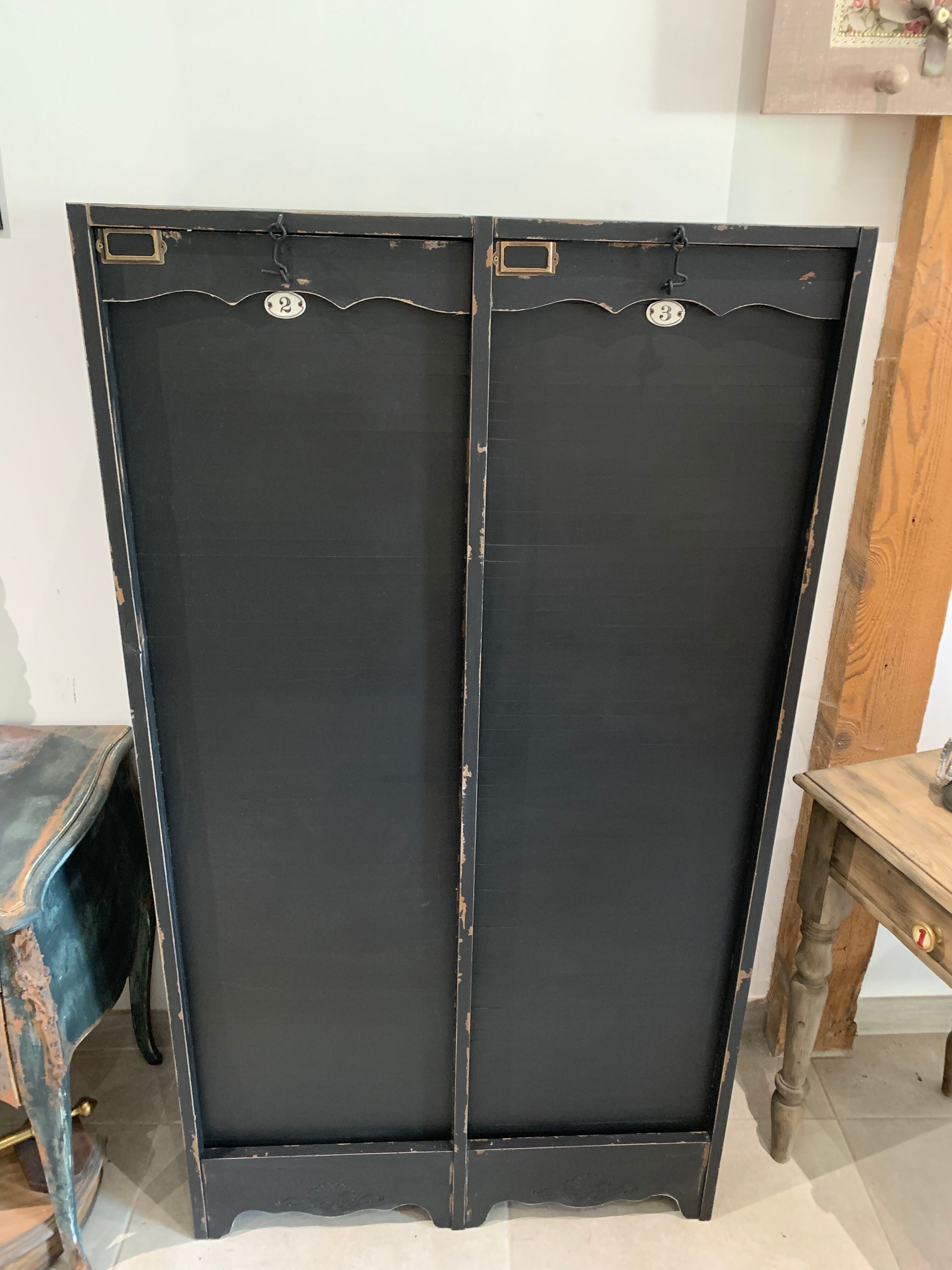 Curtain binder cabinet