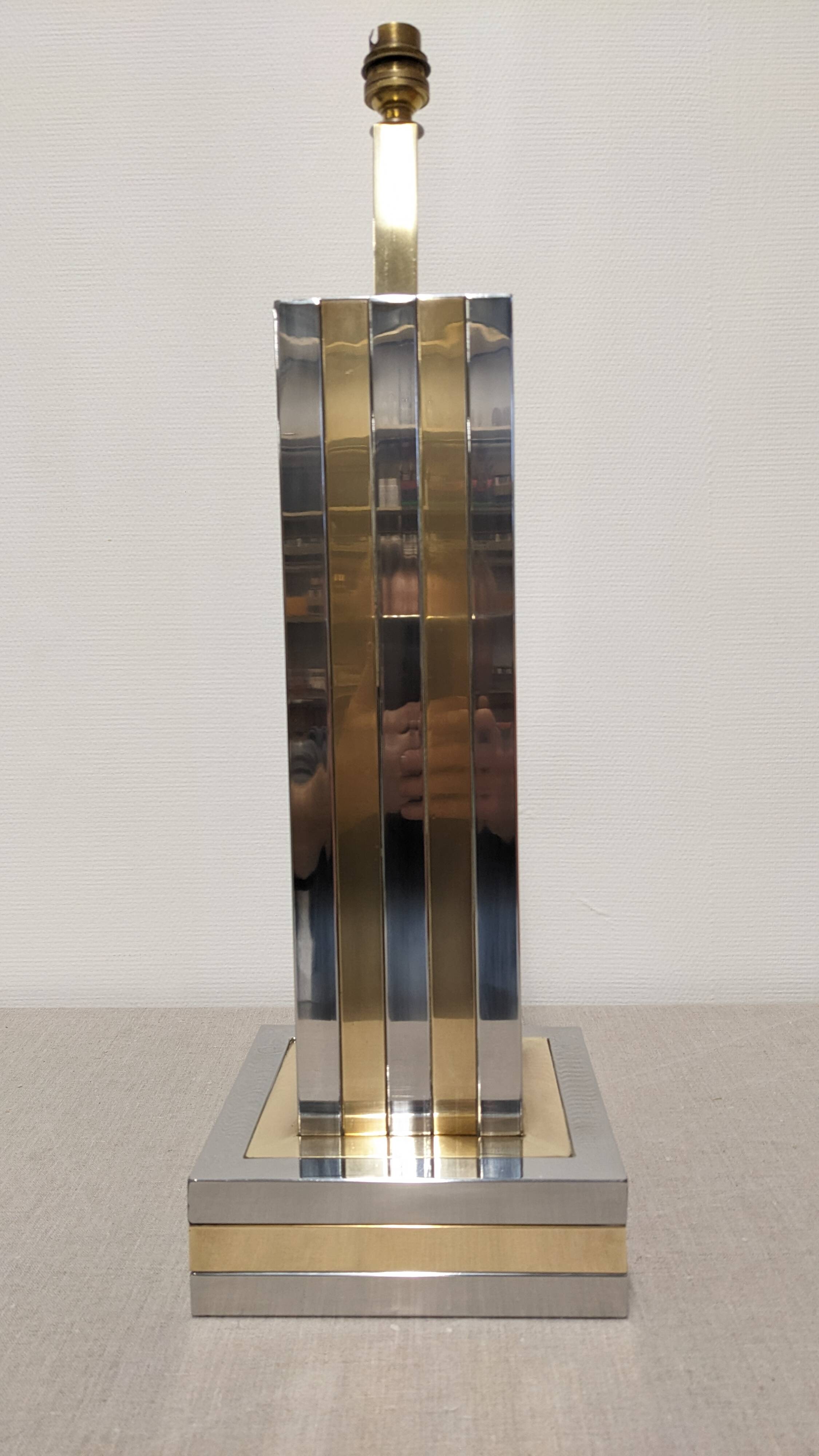 Hollywood Regency lamp base in brass by Roméo Rega, Italy circa 1970.