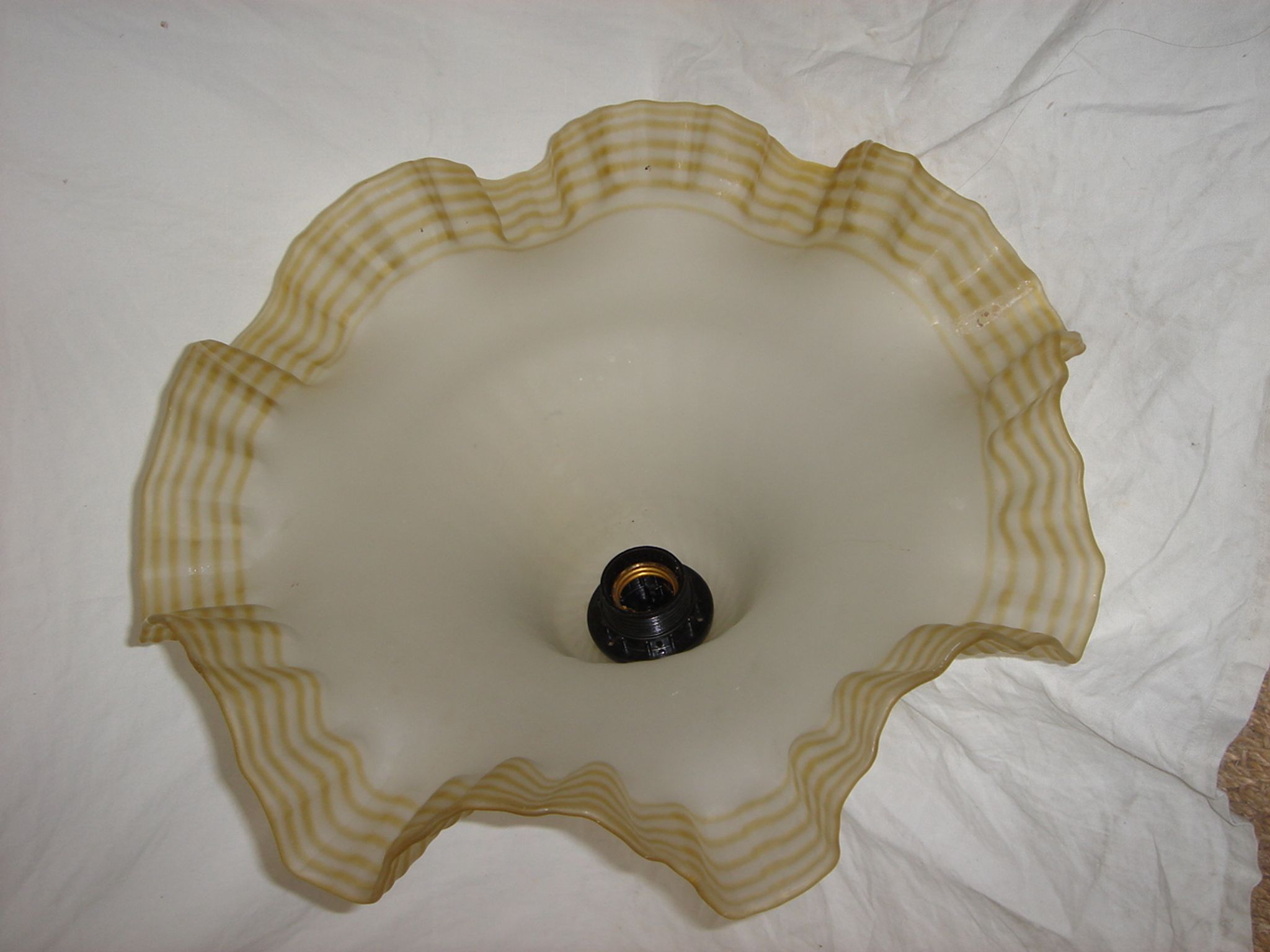 Suspension en verre opaline transparent opaque de 1960