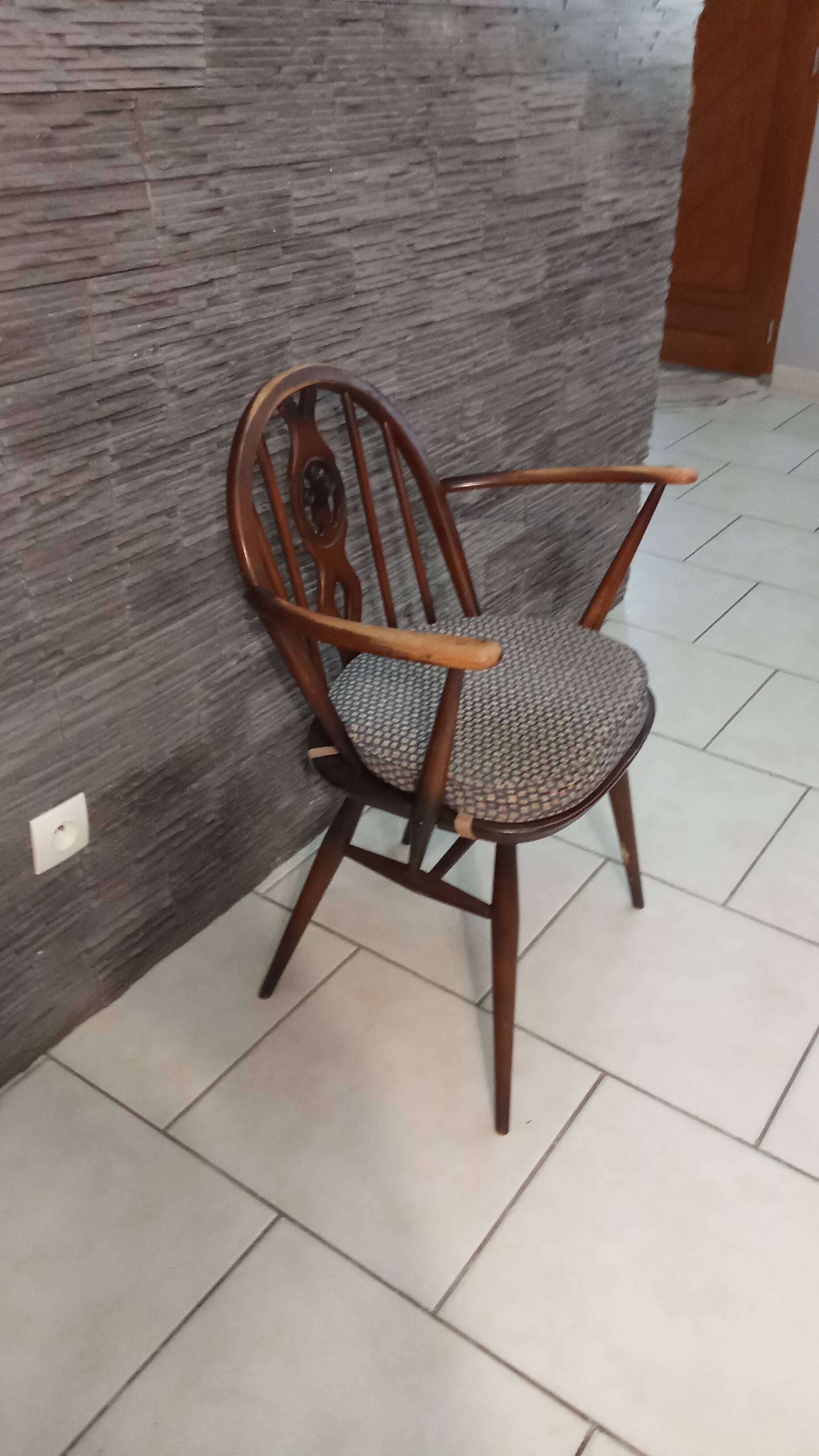 Vintage windsor chair for ercol scandinavian