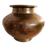 Pot à eau (vase) bénite antique en laiton d'Inde