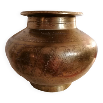 Pot à eau (vase) bénite antique en laiton d'Inde