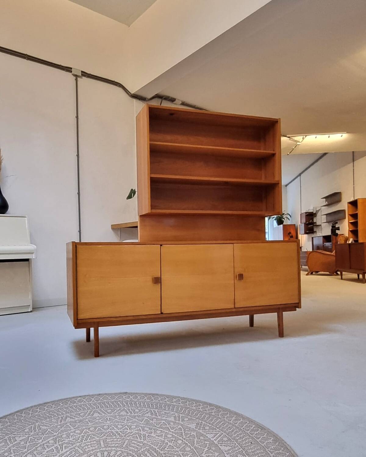 Buffet du milieu du siècle
