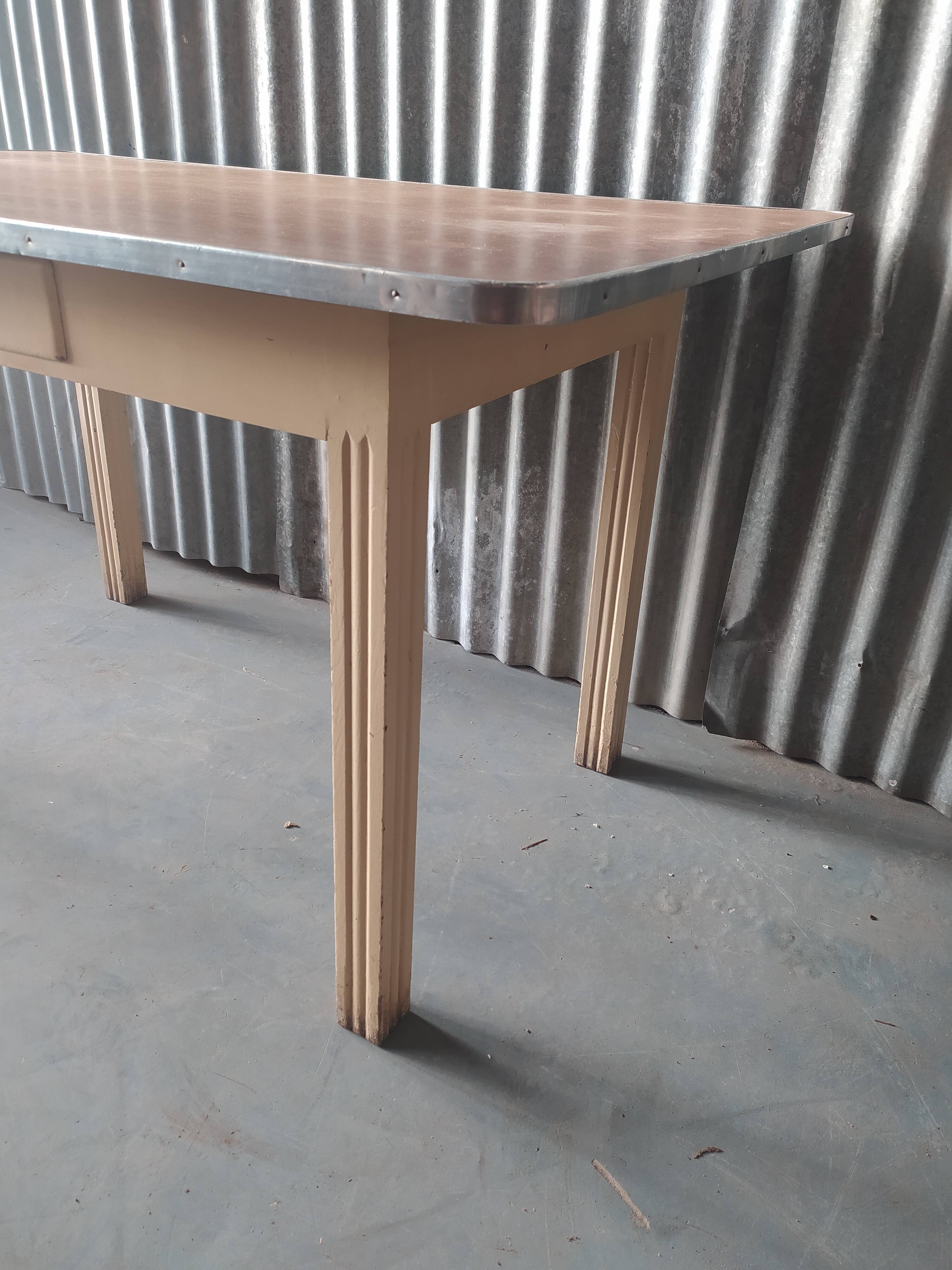 Table de cuisine vintage années 50