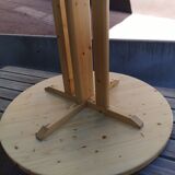Round table in pine furniture Les Arcs
