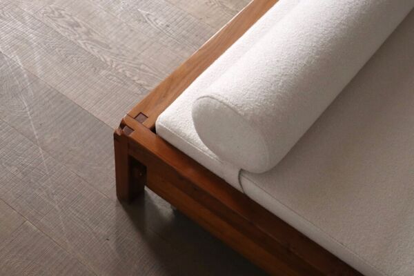 Banquette Pierre Chapo L03 en orme massif, France, années 1960