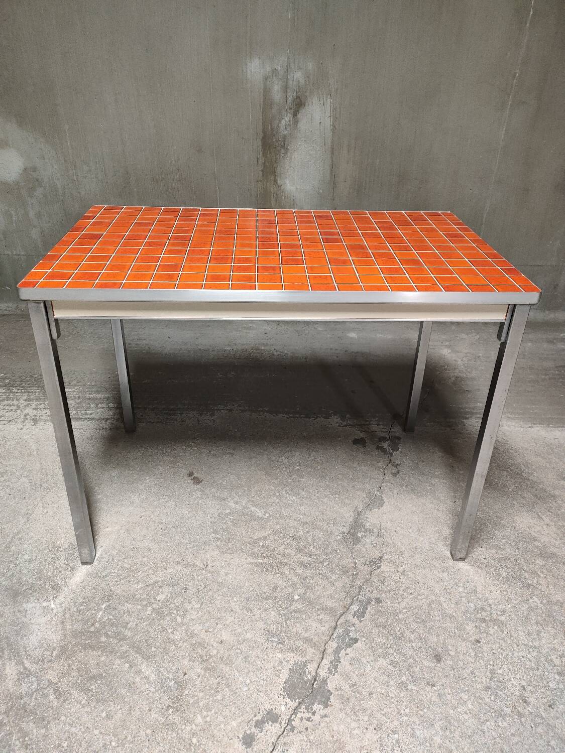 Ceramic kitchen table
