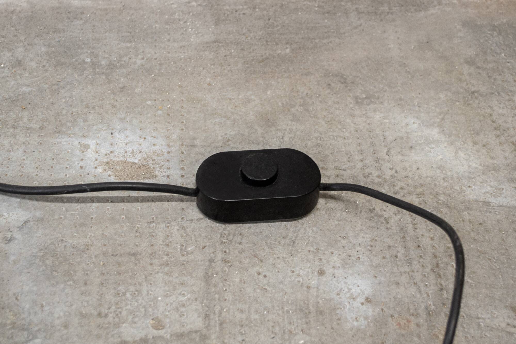 Lampada da terra Olympia di Carlo Forcolini per Artemide, anni '80