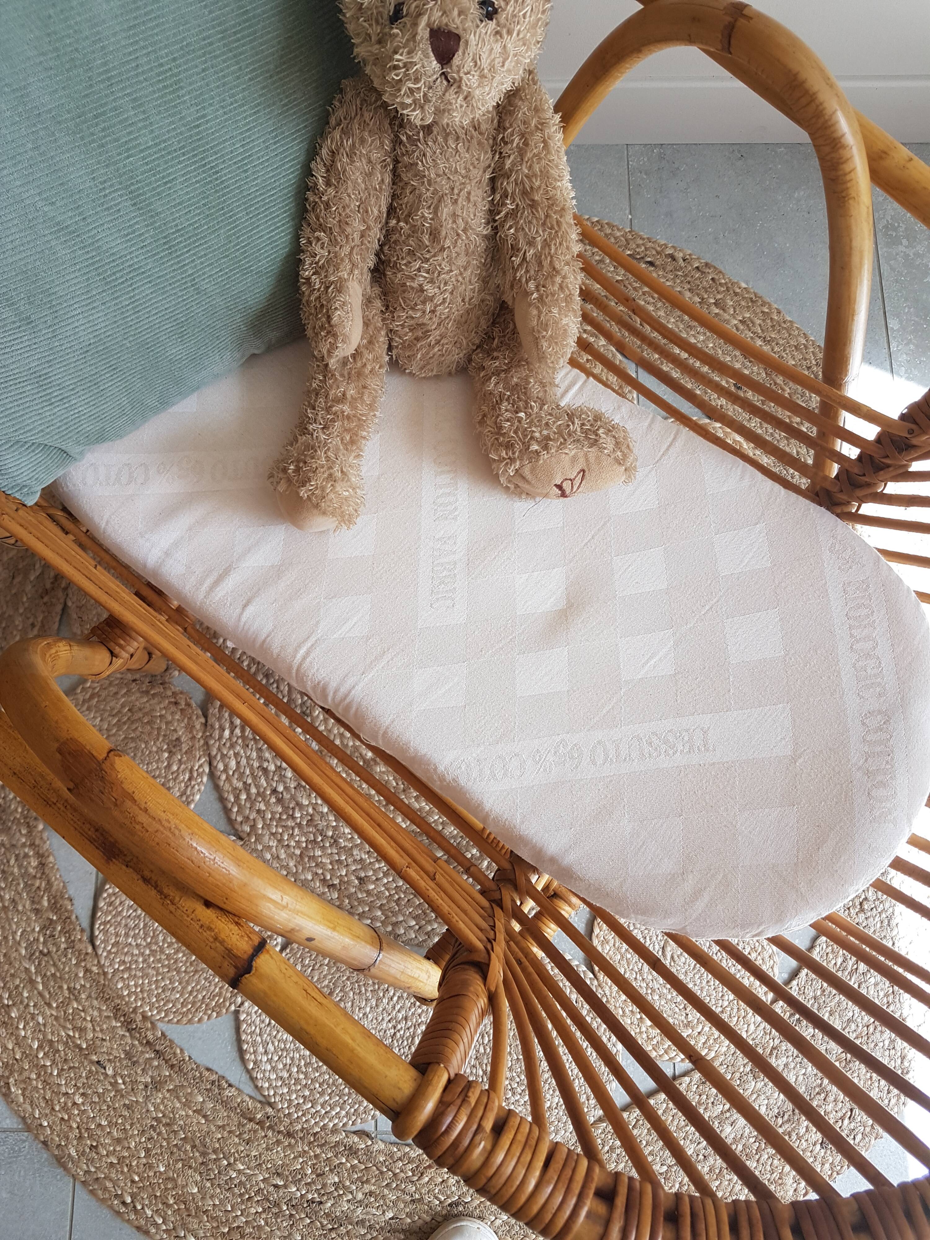 Wicker baby bassinet
