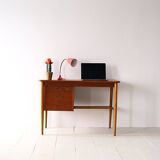 Nordic desk with drawers