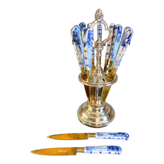 12 Delft earthenware fruit knives on their stand