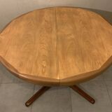 Table scandinave ronde vintage à pied central étoile extensible Baumann