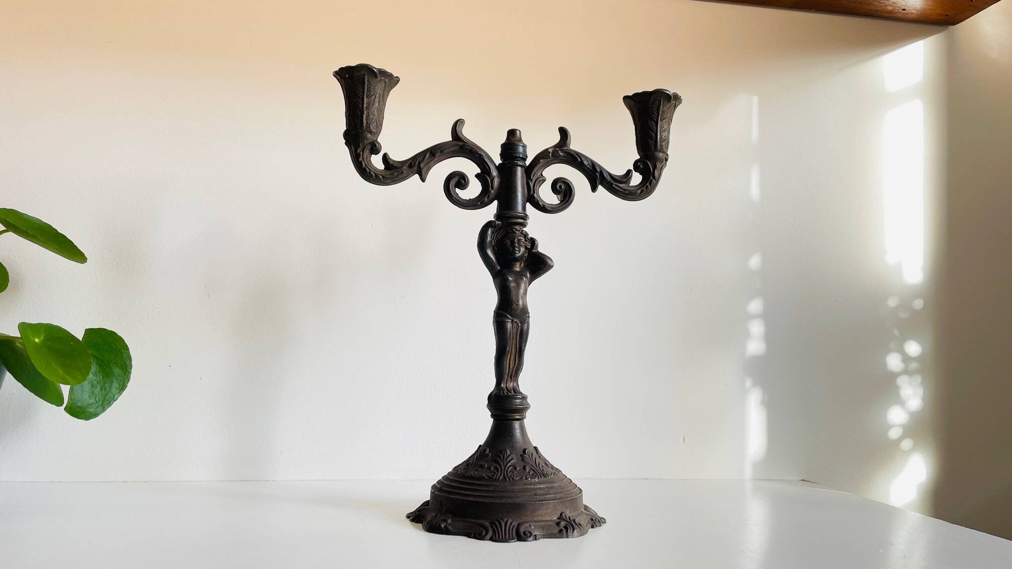 Little angel table candle holder