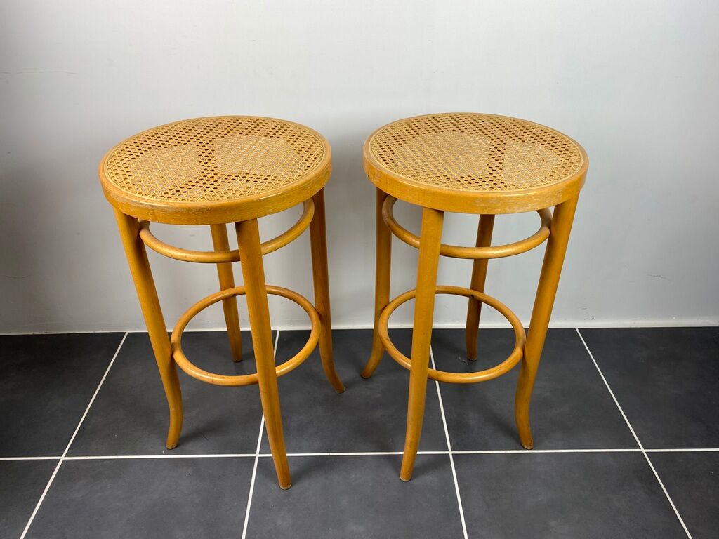 Bar stools cannage and curved wood 80s