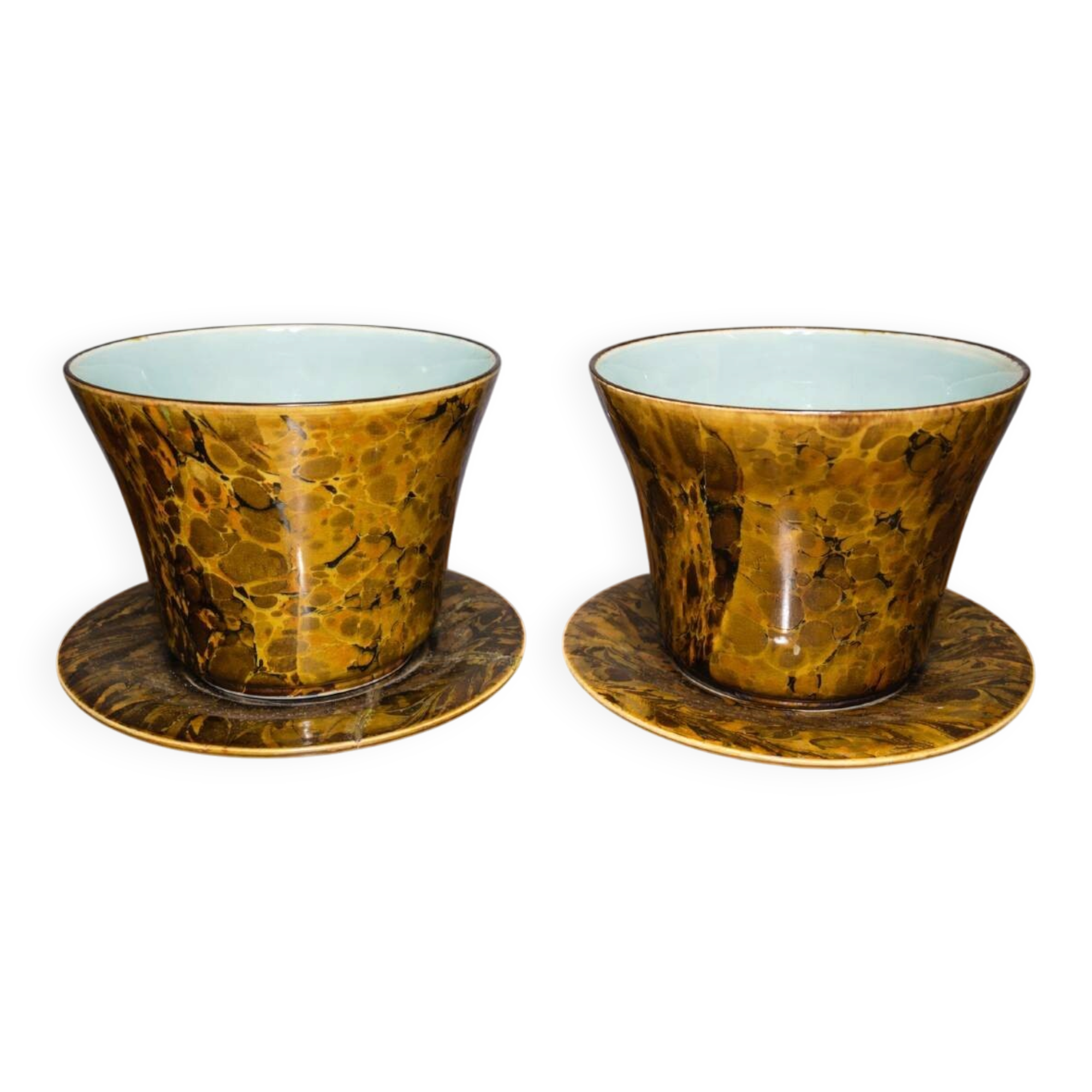 Pair of plant pots and their matching saucer – Brown/ochre marbled decor – 20th century