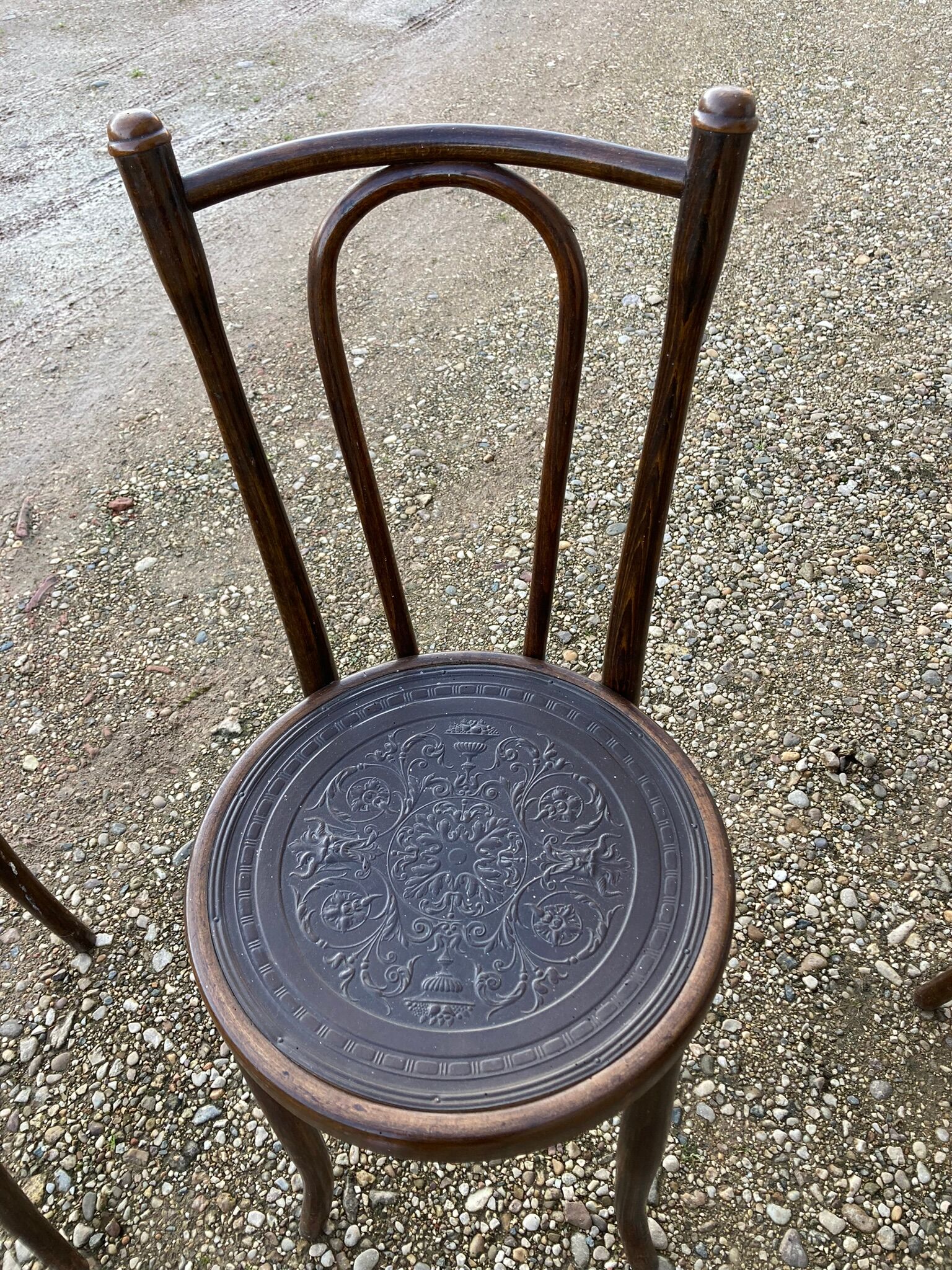 4 Fischel bistro chairs