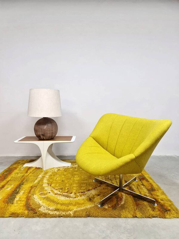 Chaise pivotante design vintage hollandais 'Lips' Rohé Noordwolde, années 60