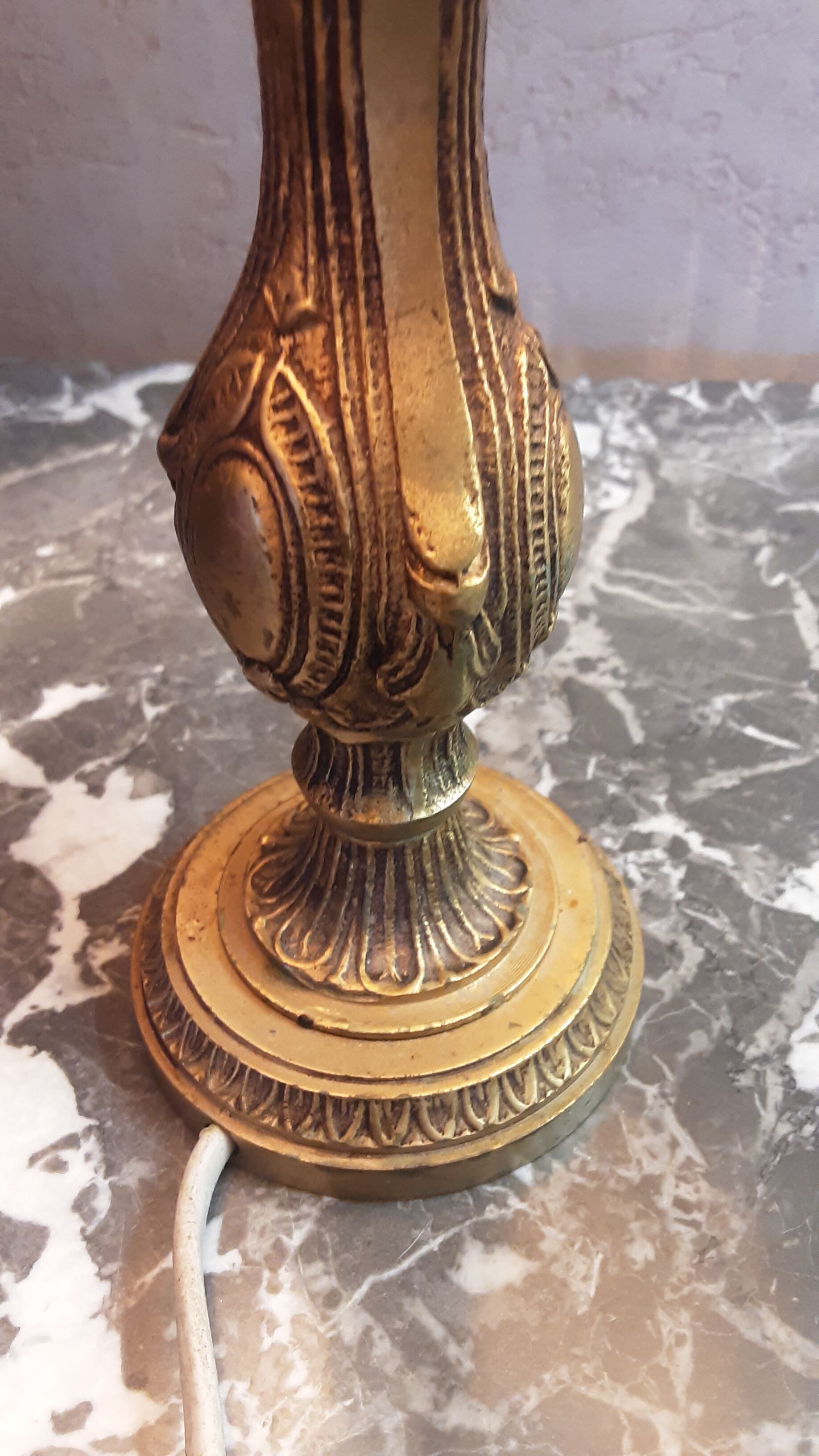 Bronze foot bedside lamp - old