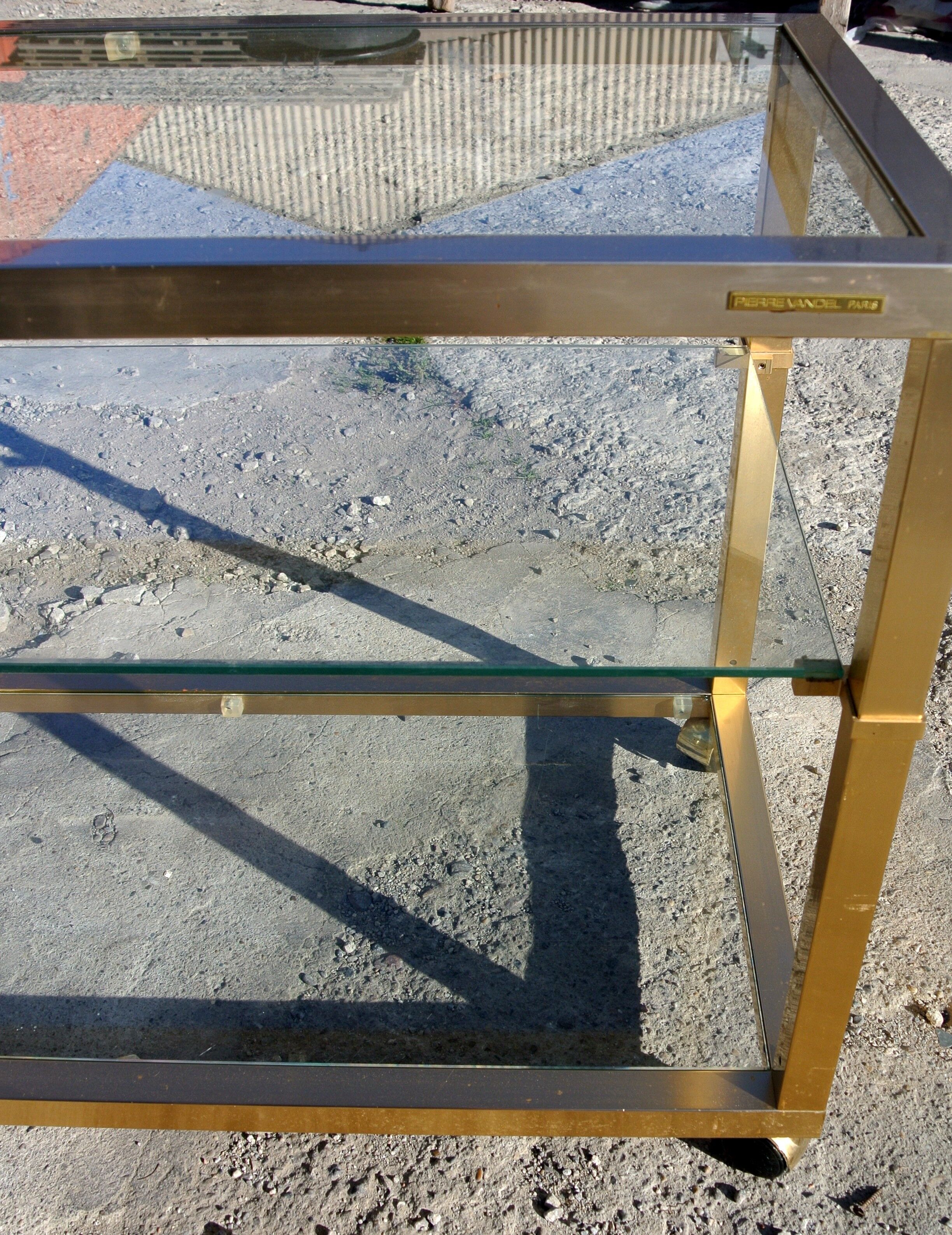 Service on wheels by Pierre Vandel Paris of the 1980s