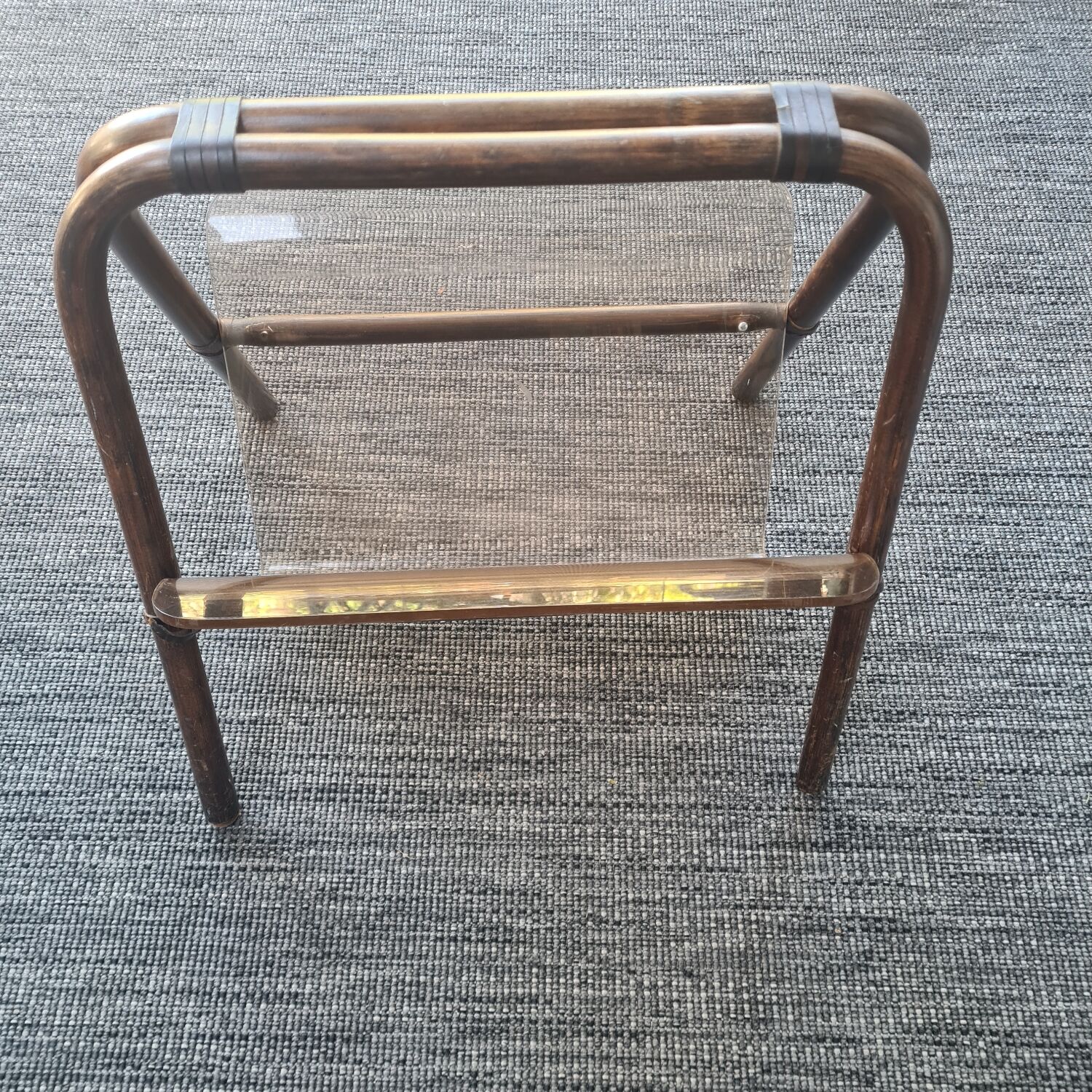 Magazine rack: plexiglass and rattan