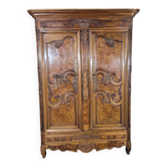 Bressane wardrobe in Louis XV style