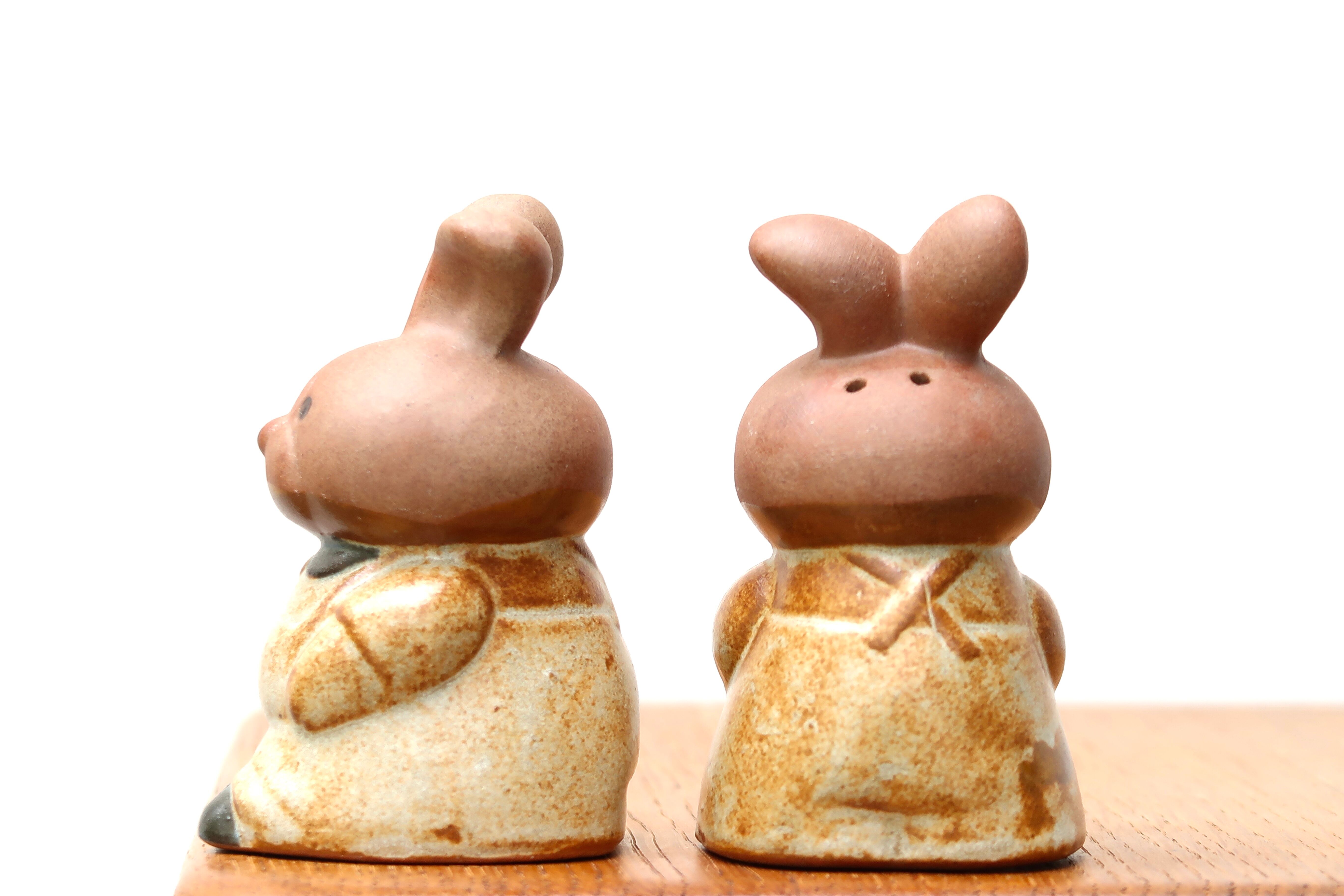 Salières lapins en céramique par ibuki, années 60