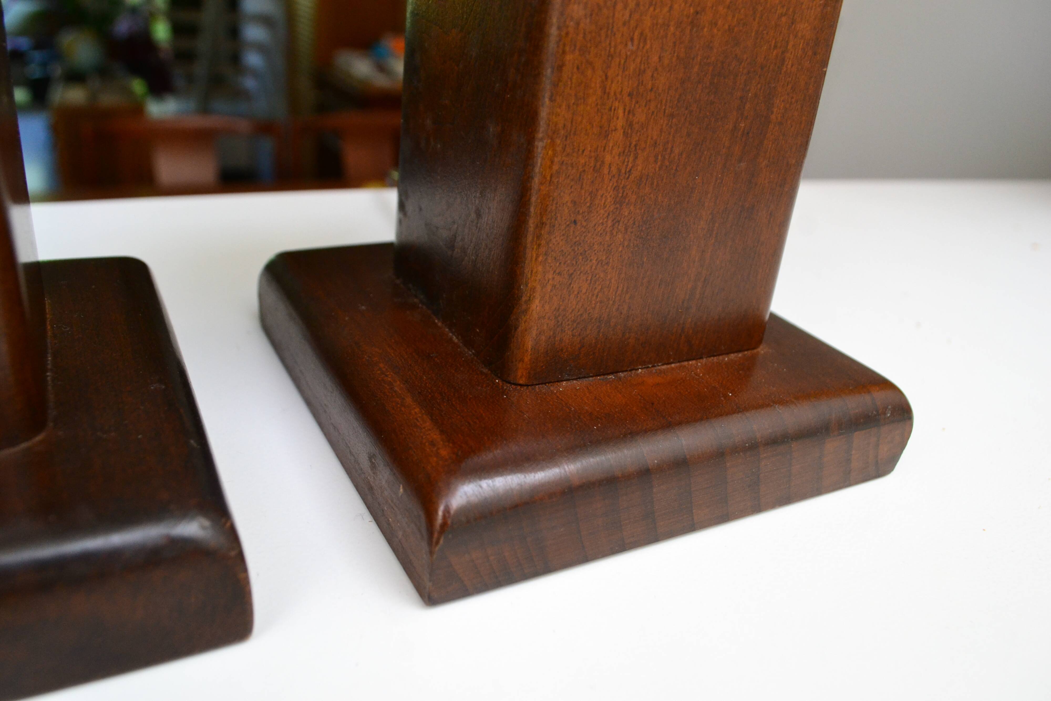 Pair of Art Deco lamps in solid mahogany