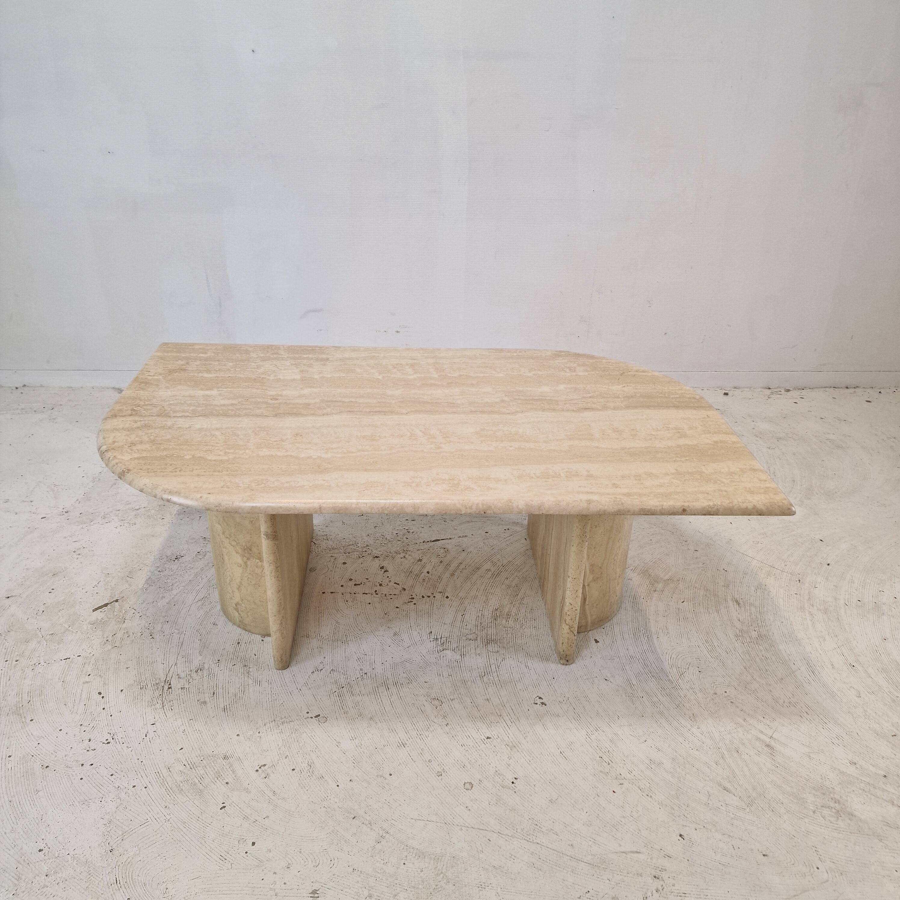 Italian Coffee Table in Travertine, 1980s