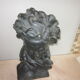 Platter bust