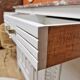 Buffet Art déco relooké avec plateau en marbre