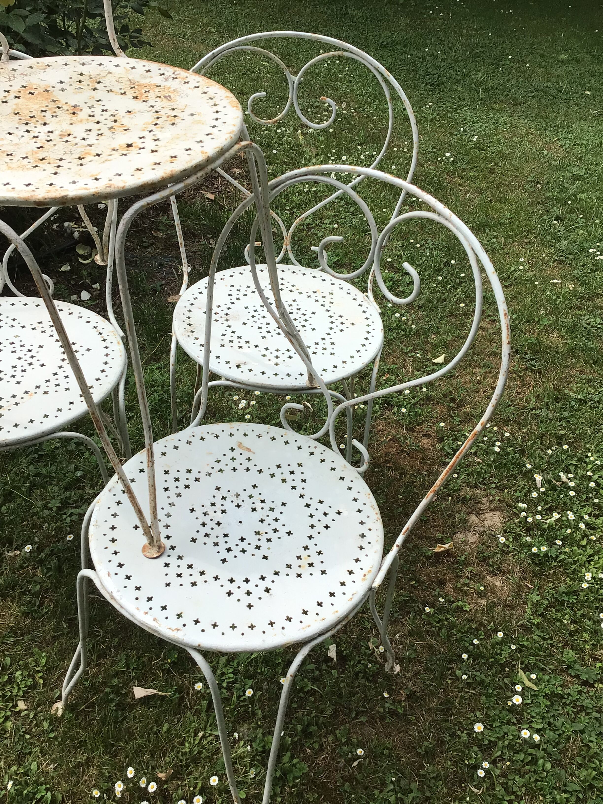 Suite de quatre chaises de jardin années 30